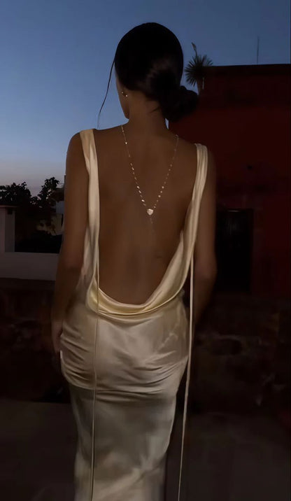 Günstiges, langes, elegantes Meerjungfrauenkleid mit V-Ausschnitt aus gelbem, seidigem Satin, perfekt für festliche Anlässe wie Abschlussball, Abendessen oder Dinnerpartys (AB2027)