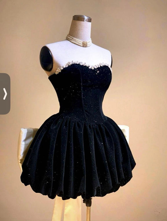 Modest Hoco Gown Homecoming Dresses Ball Gown Sweetheart Velvet Little Black Dress Wear 17th Birthday Party Outfits RB6417