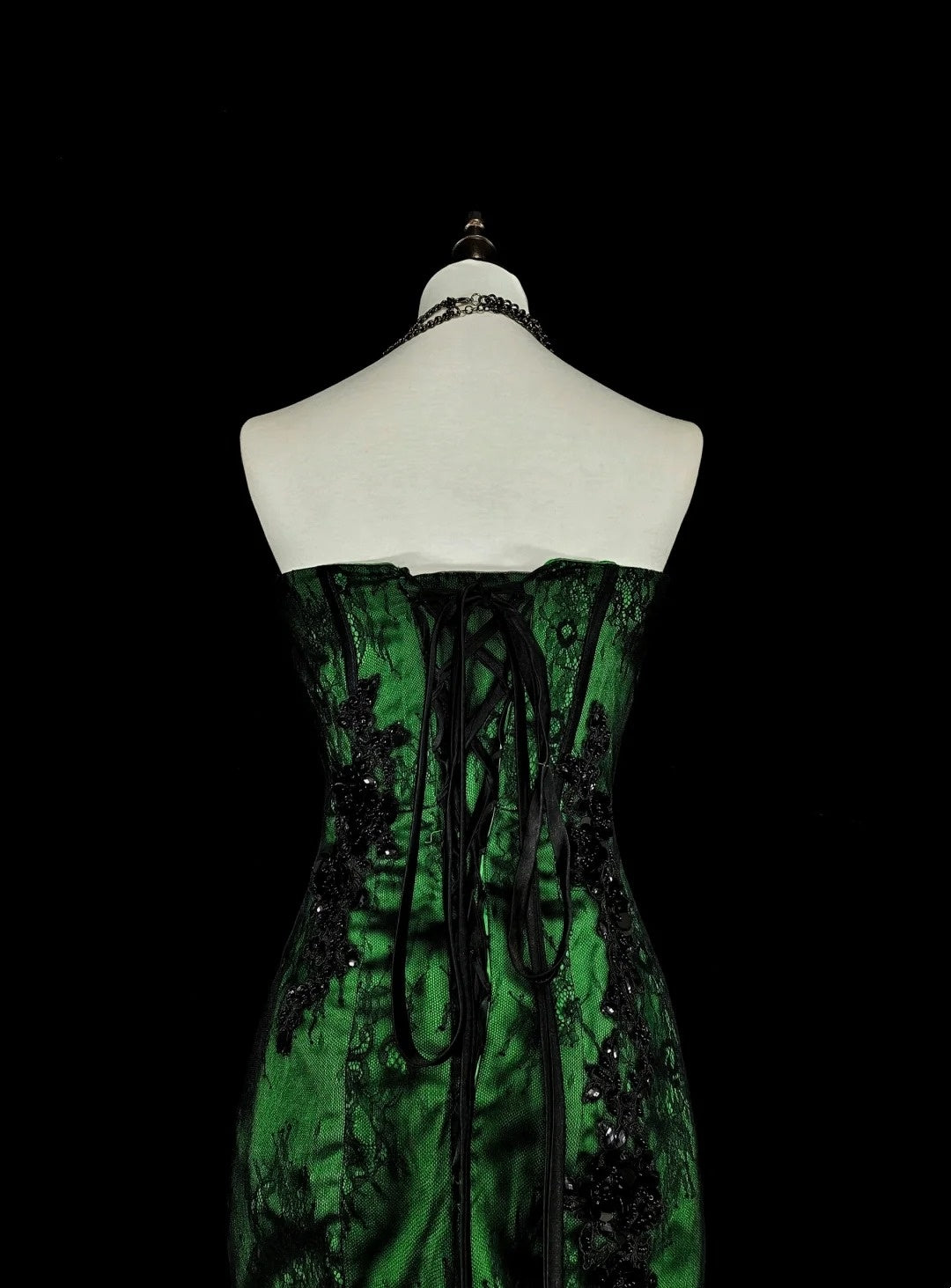 Robe de bal longue sirène modeste en tulle noir et satin vert ornée d'appliques, N1848