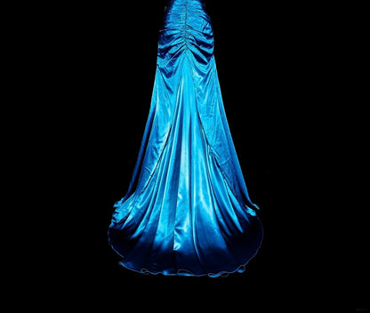 Vintage Meerjungfrau-Abschlussballkleid Neckholder Blau Satin mit Perlen Langes Abendkleid N2378