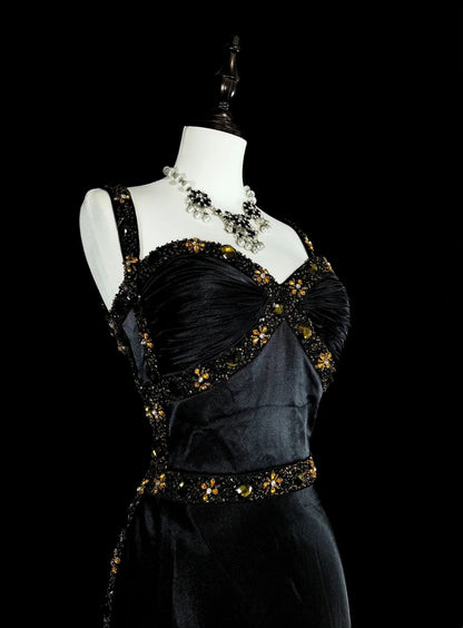 Vintage Meerjungfrauen-Abendkleid aus den 1960er Jahren, schwarz, ärmellos, mit herzförmigem Ausschnitt, Trägern, N1591