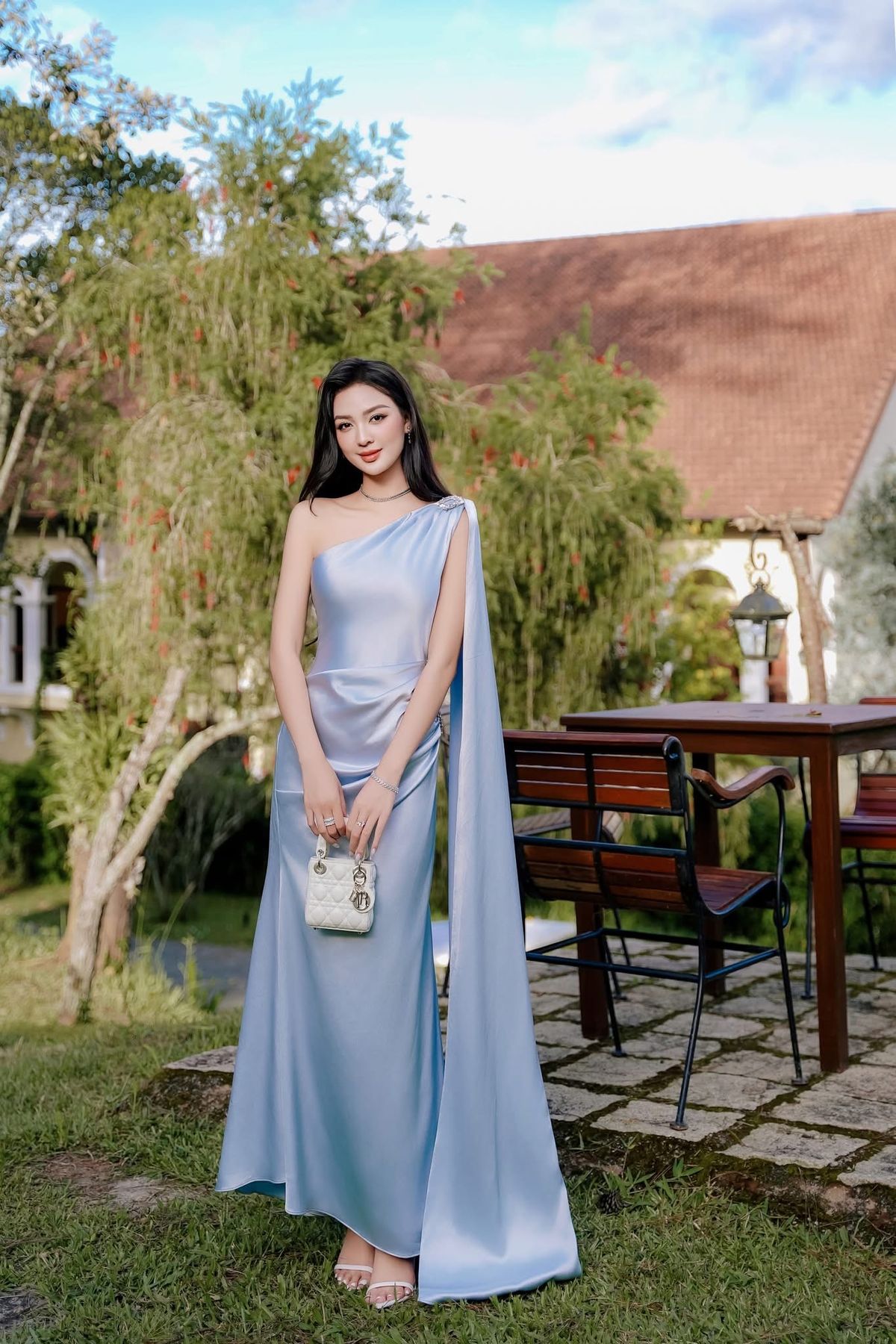 Ideen für Abschlussballkleider Einzigartiges, hellblaues langes Abendkleid aus Satin mit Meerjungfrauen-Schnitt und einer Schulter, Kleid für die 8. Klasse RC0870