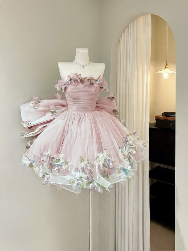Pretty Ball Gown Strapless Pink With Appliqued Lace Graduation Inspo Short 15th Birthday Outfits Homecoming Dresses RB3179
