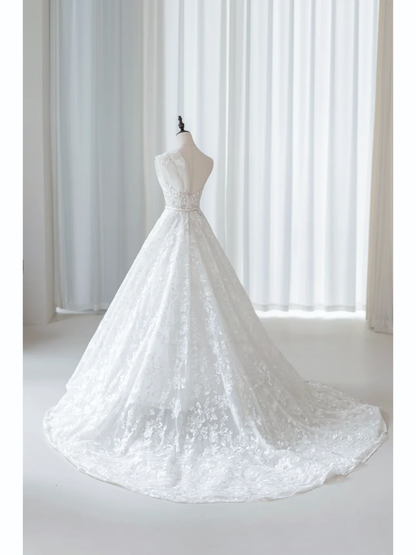 Einfaches Ballkleid, schulterfrei, aus Tüll und Spitze, weiß, tailliert und ausgestellt, bodenlang, mit Falten, Brautkleid AB1007