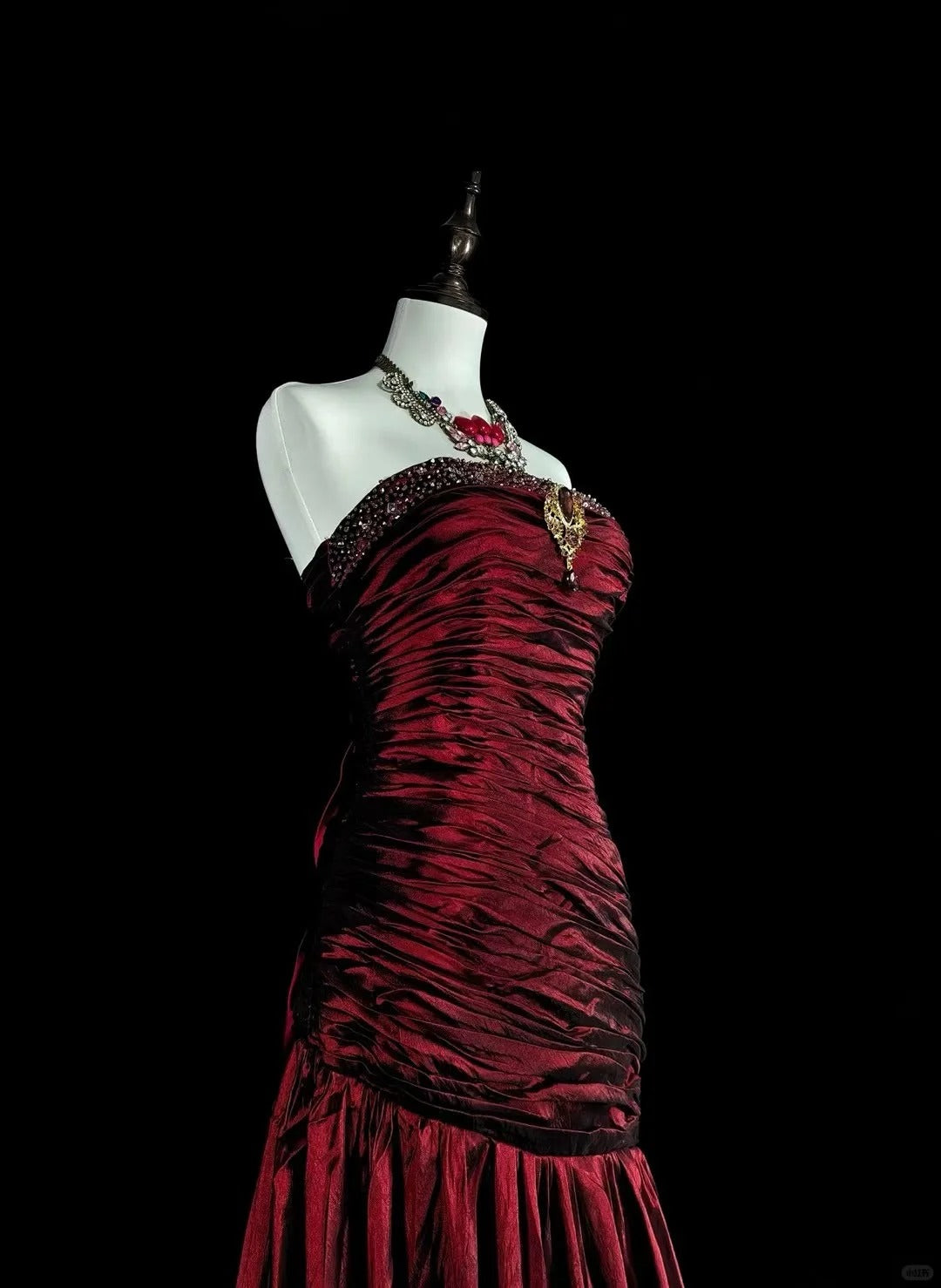 Robes de bal vintage sirène bustier bordeaux foncé satinées avec perles années 80 longue robe de soirée N2708