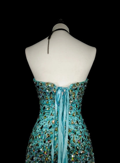 Vintage Meerjungfrauen-Abendkleid aus den 1960er Jahren, blau mit Kristallverzierungen, ärmellos, lang, elegant, mit Herzausschnitt, N1592
