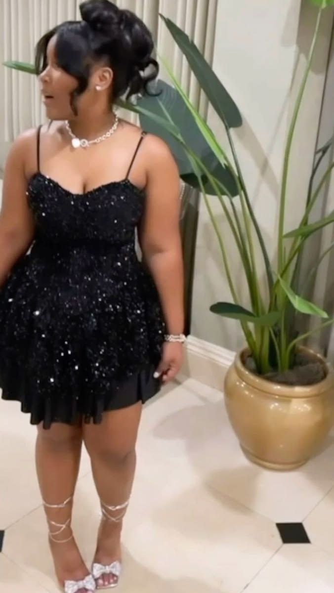 Sparkly Sequined Hoco Dress Spaghetti Straps Sleeveless Short Homecoming Party Dress RB9199