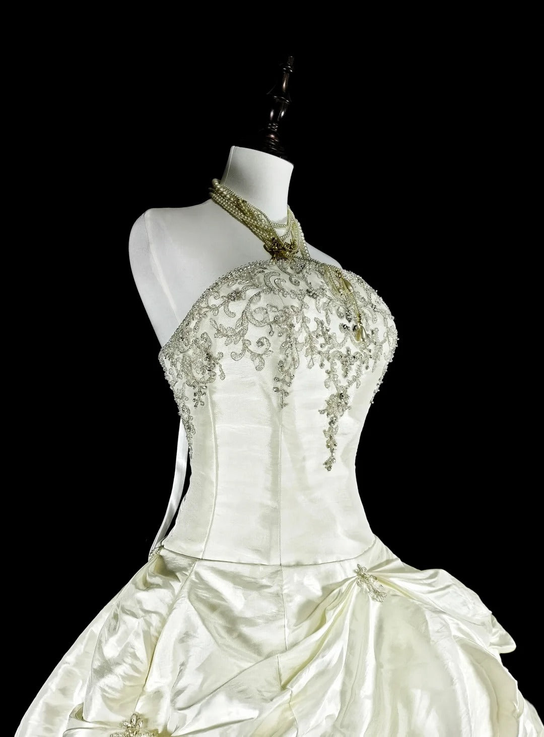 Vintage Hochzeitskleider Ballkleid Trägerlos Weißer Taft Mit Perlen Lang Brautkleid N3075