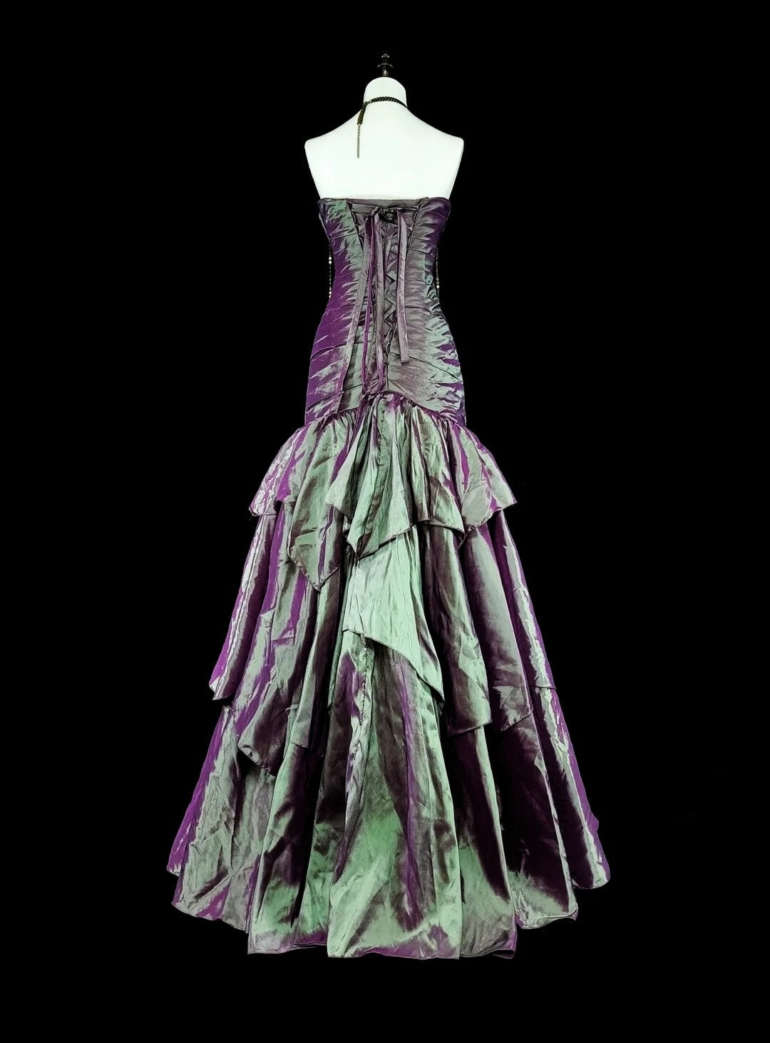 Vintage Meerjungfrauen-Abendkleid aus lila Taft im 70er-Jahre-Stil mit Rüschen und herzförmigem Ausschnitt, langes Ballkleid, Partykleid N1846