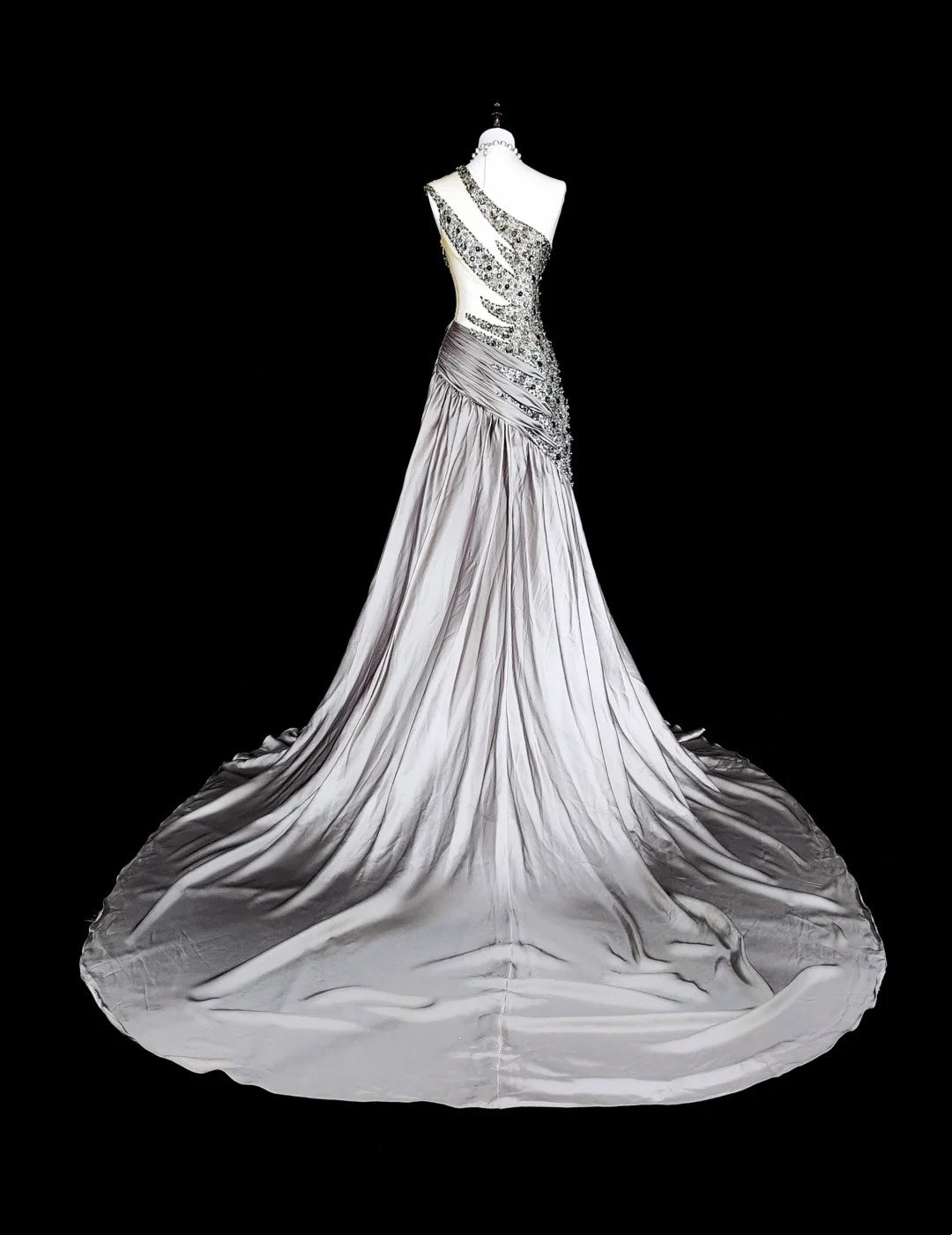 Robe de bal vintage sirène esthétique à une épaule en taffetas gris, inspiration classique avec cristaux et pierres précieuses N1999