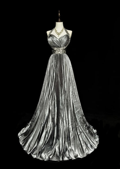 Robe de bal longue vintage années 1960, dos nu, sans manches, en satin plissé gris argenté, coupe trapèze, N1575