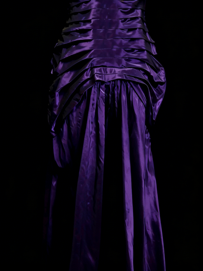 Robe de bal longue de soirée vintage violette à col carré et sans manches, style sirène années 90, ornée de volants (N1387)