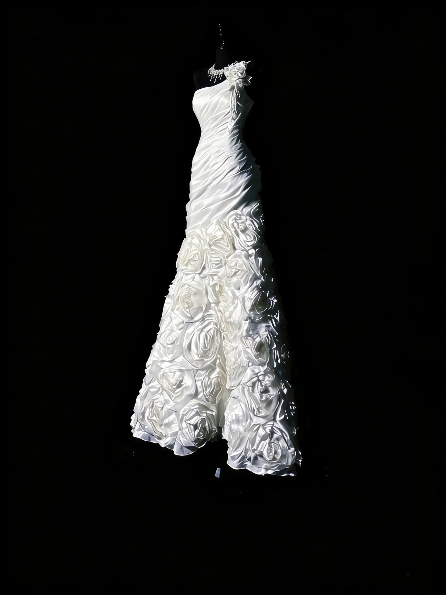 Robe de mariée princesse sirène asymétrique en satin blanc à fleurs, longue et cintrée, modèle N1206