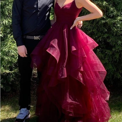 Ballkleid mit Spaghettiträgern, Rüschen, langes Abendkleid, burgunderrot, Abendkleid, Geburtstagskleid AB933
