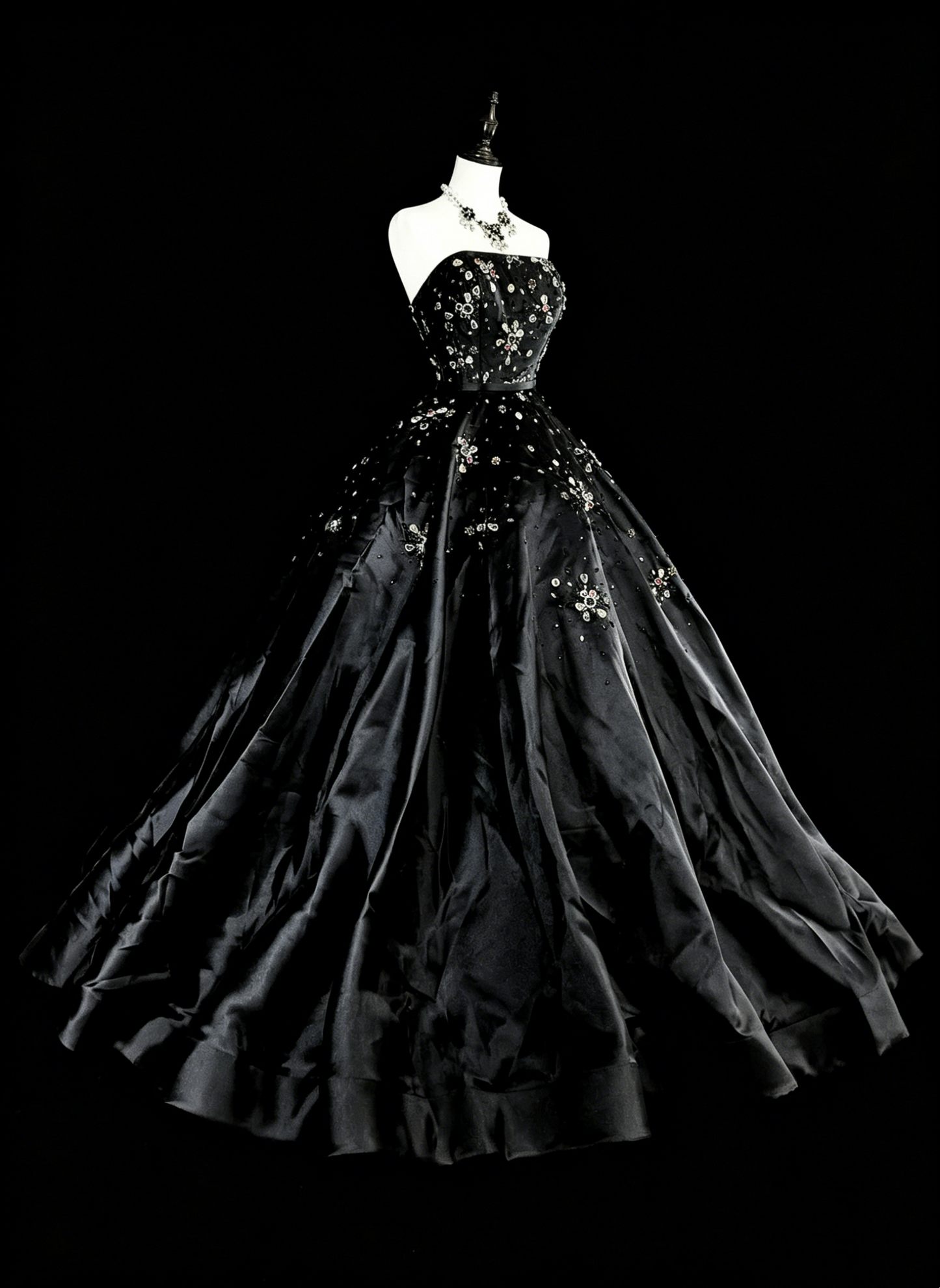 Robes de bal modestes Robe de bal bustier en tulle noir Robe de 16e anniversaire Tenues de soirée formelles N3517