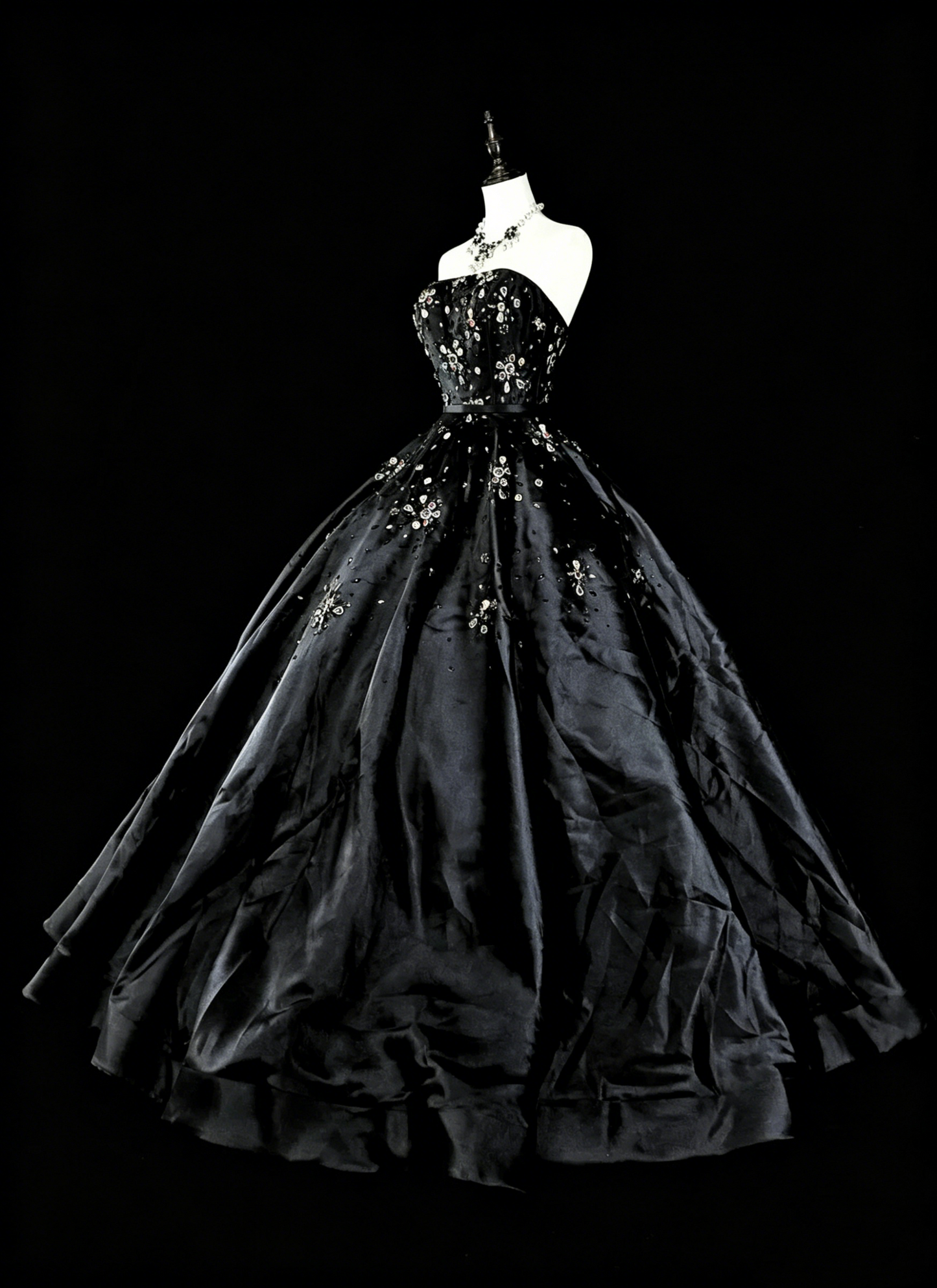 Robes de bal modestes Robe de bal bustier en tulle noir Robe de 16e anniversaire Tenues de soirée formelles N3517