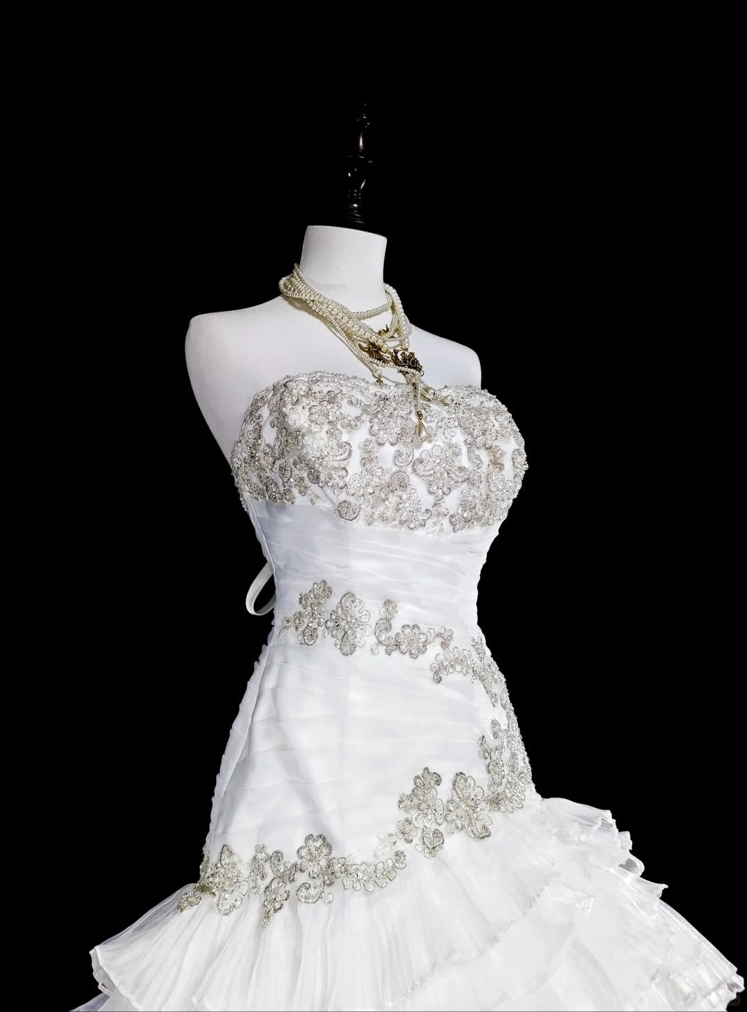 Einzigartige Hochzeitskleider Meerjungfrau Trägerlos Weiß mit Rüschen Perlen Kristallen Langes Brautkleid N3420