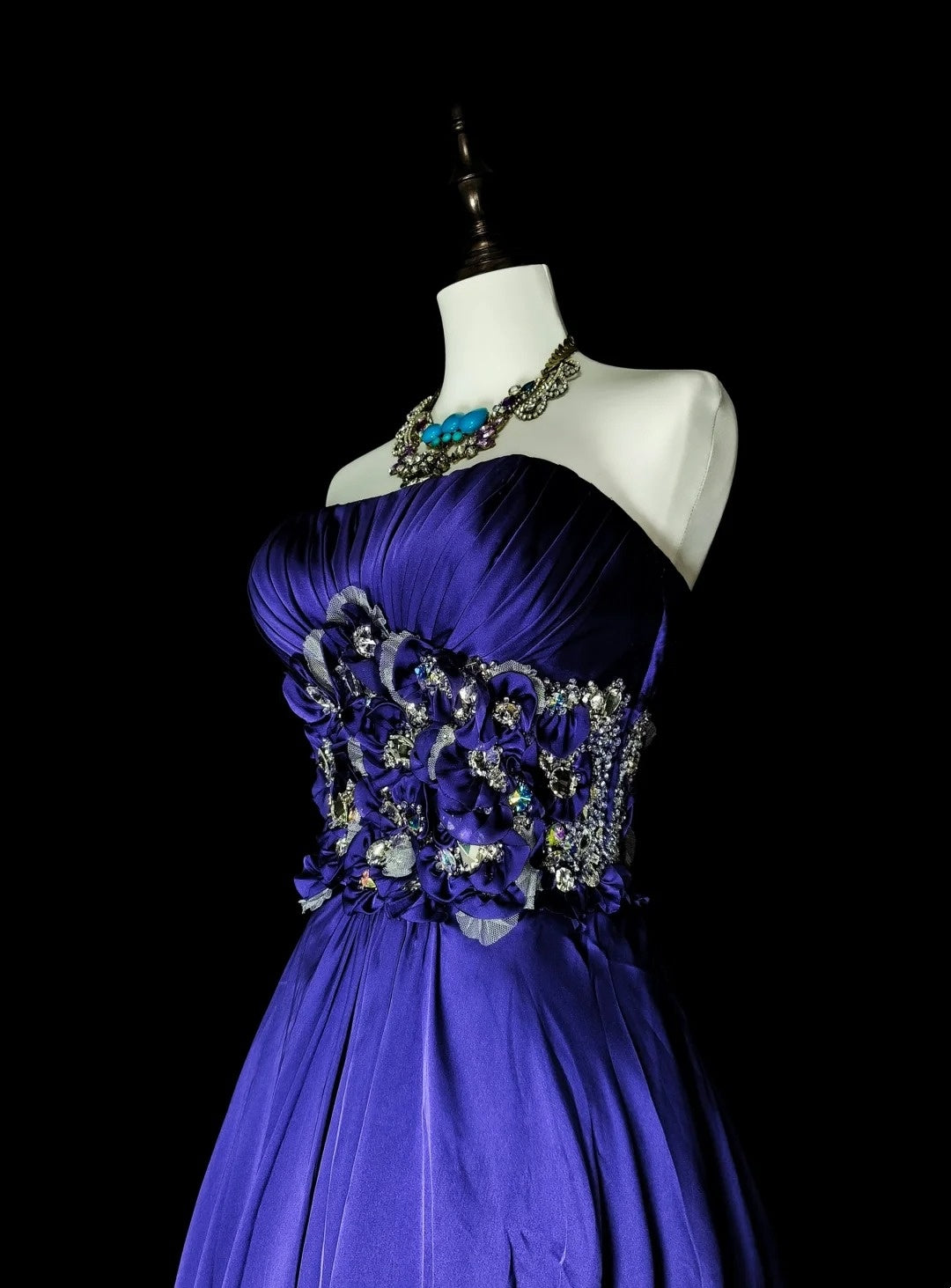 Robe de bal vintage années 90, coupe trapèze, sans bretelles, en satin bleu roi, sans manches, inspiration années 90, robe de soirée longue et élégante N1499