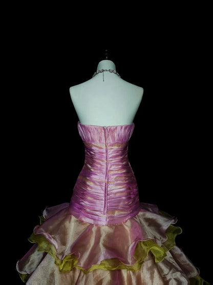 Vintage 1760er Jahre trägerloses, ärmelloses, plissiertes Meerjungfrauen-Abendkleid aus rosa Organza N1578