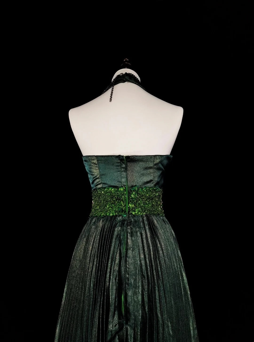 Vintage 1760er Jahre A-Linien-Halterkleid, dunkelgrün, ärmellos, plissiert, langes Ballkleid N1579