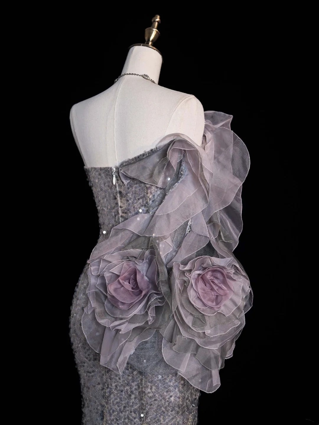 Robe de soirée longue de bal de princesse sirène grise à sequins et fente, décolleté cœur, N743