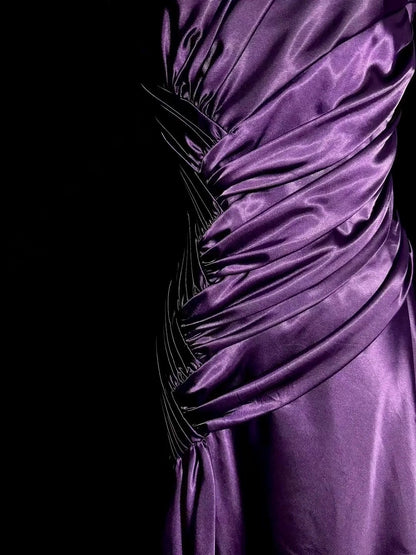 Bescheidene Abschlussballkleider Meerjungfrau One Shoulder Lila Satin mit Rüschen Lange Abendgarderobe N3432