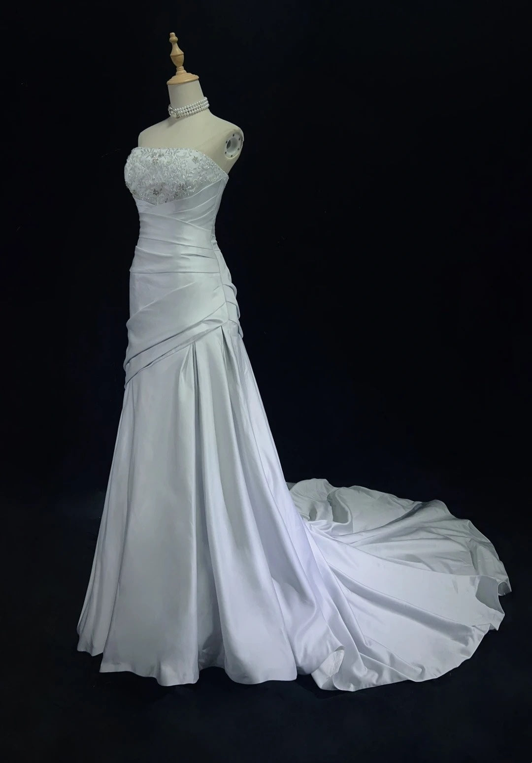Robes de bal modestes Sirène Asymétrique Bleu Ciel Satin avec Dentelle Longue Robe de soirée N3000
