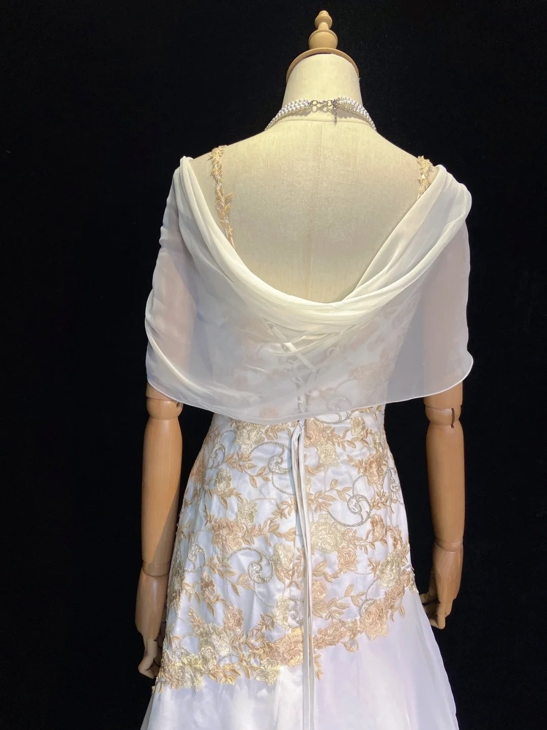 Belles robes de bal sirène à bretelles spaghetti en dentelle dorée avec manches longues robes de soirée formelles N3659
