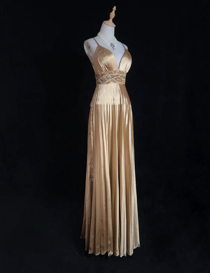 Elegante Abschlussballkleider A-Linie Spaghettiträger Gold Satin mit Rüschen Perlenbesatz Langes Abendkleid N2900