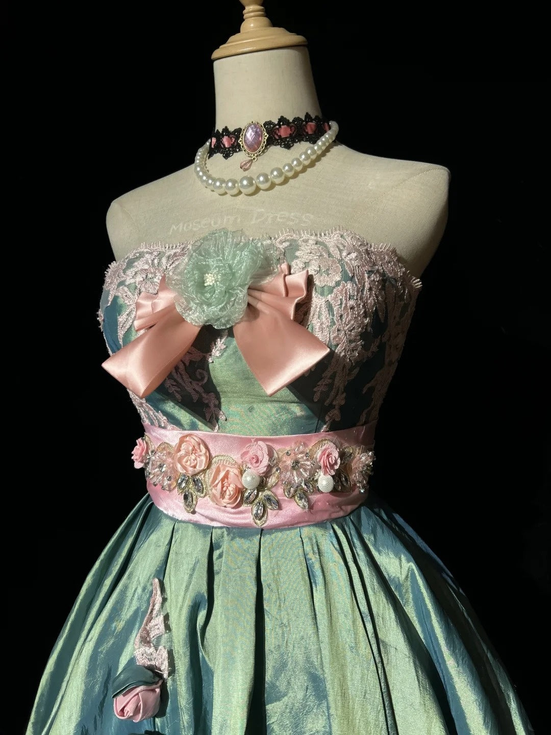 Cute Ball Gown Strapless Green Satin Ideas For Women Short Length Birthday Dresses Homecoming Outfits N3444