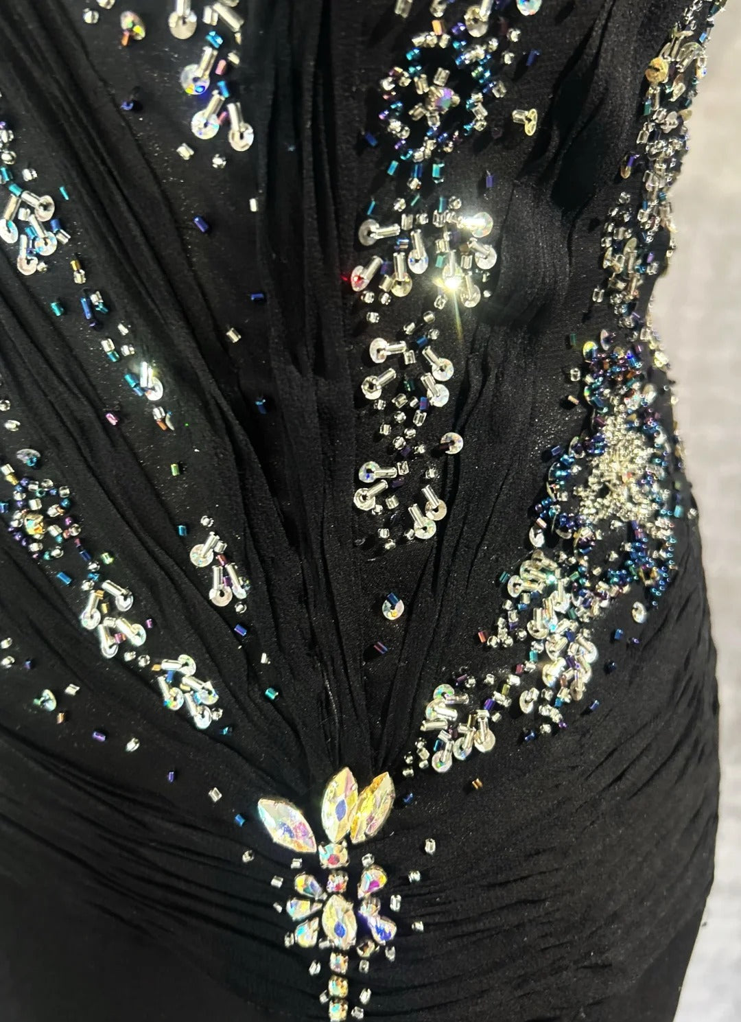 Robes de bal modestes sirène licou en mousseline avec perles pour soirée formelle N3858