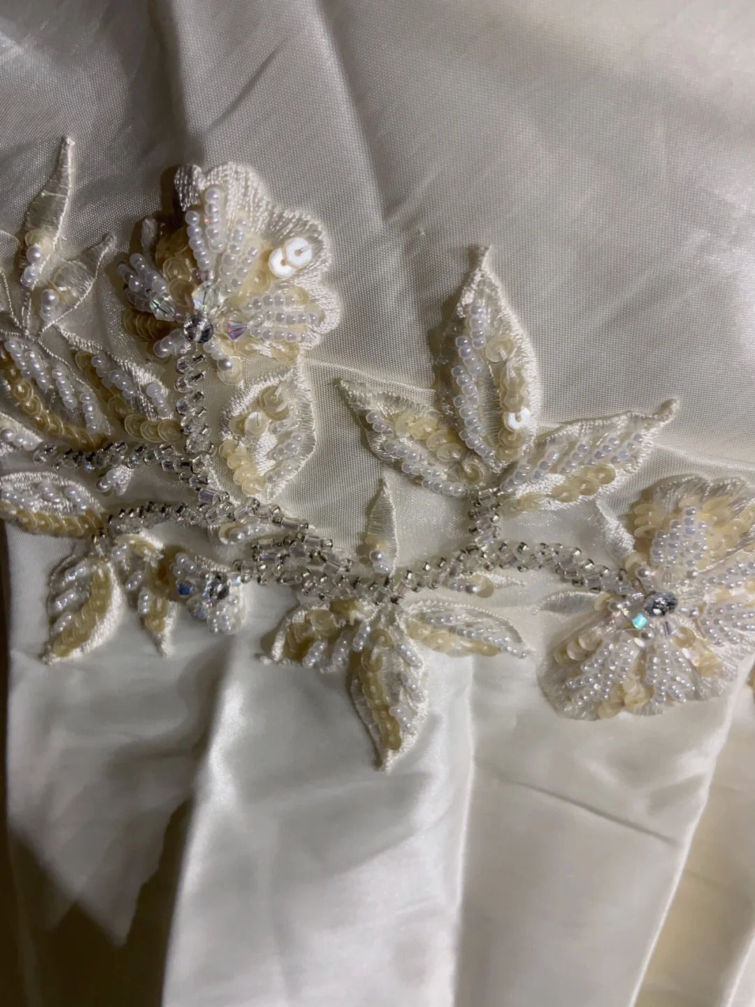 Einzigartige Brautkleider Meerjungfrau Spaghettiträger Elfenbein Mit Rüschen Spitze Langes Brautkleid N3624
