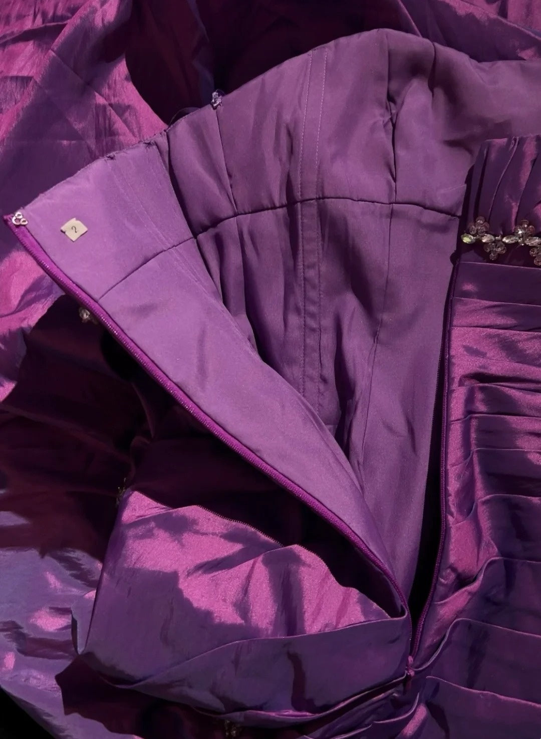 Vintage Abschlussballkleider Meerjungfrau Trägerlos Taft Lila Mit Perlen 1980er Jahre Langes Abendkleid N2625