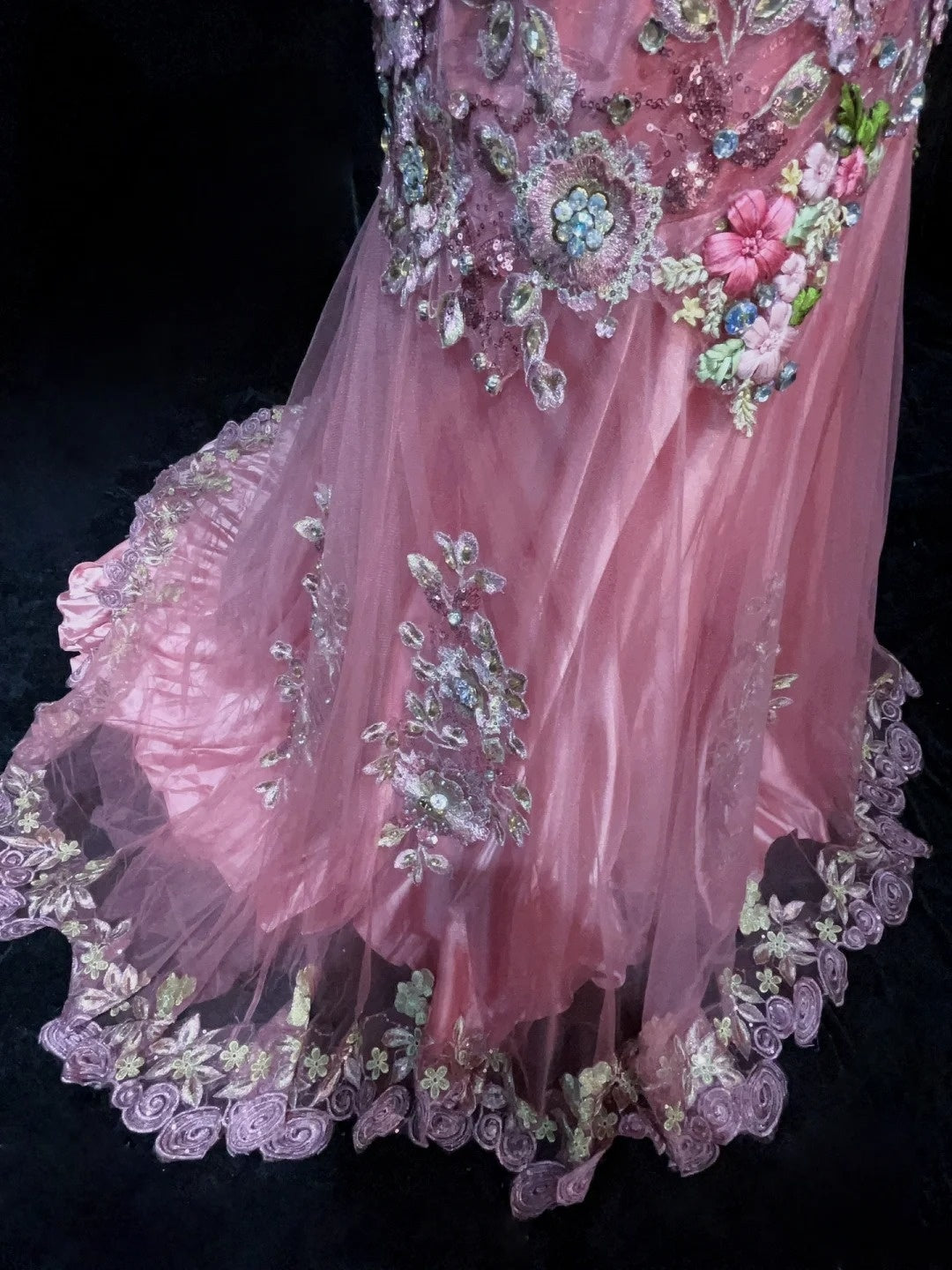 Belles robes de bal sirène à bretelles spaghetti roses avec perles et fleurs longues tenues de soirée N3318
