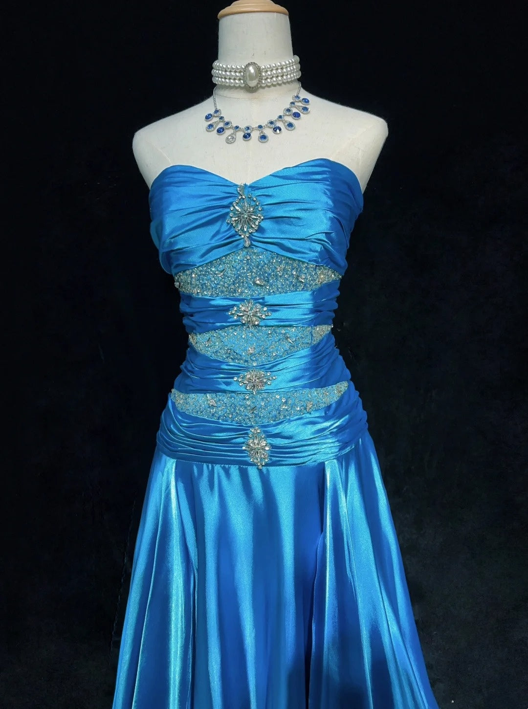 Robes de bal modestes Inspo Sirène Col en cœur en satin bleu avec perles pour femmes Robe de soirée formelle N3213