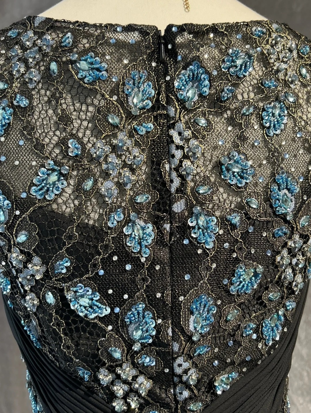 Belles robes de bal Robes sirène col rond robe de soirée mousseline de soie avec bustier perlé longues tenues de soirée N3364
