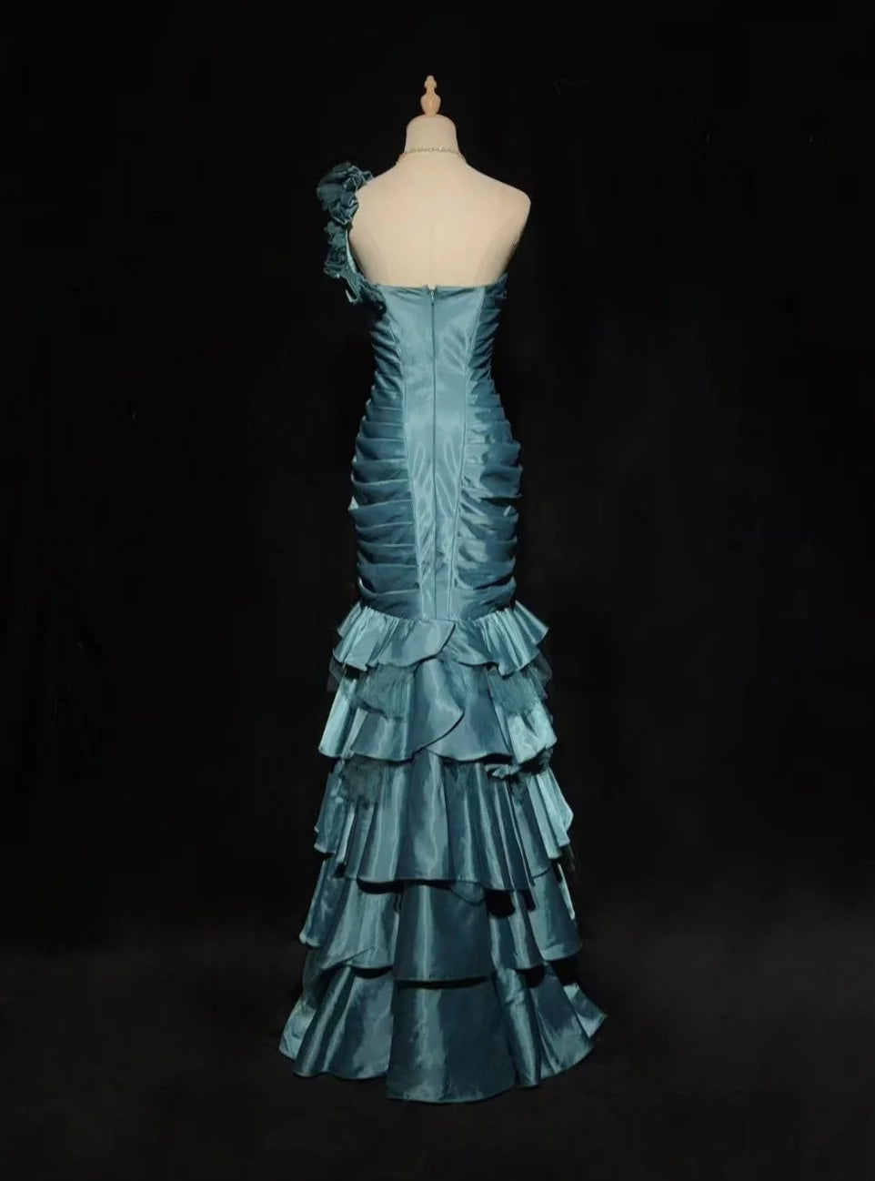 Robe de soirée longue sirène vintage, asymétrique, en satin bleu poudré avec plis, sans manches, pour anniversaire ou bal de promo N2442