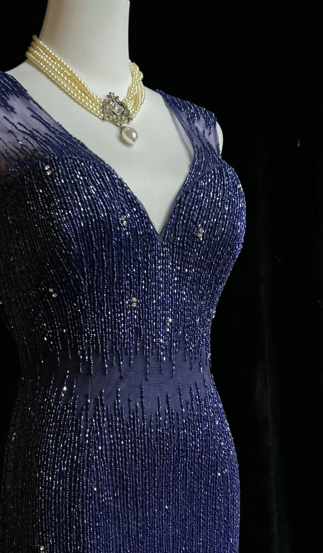 Vintage Meerjungfrauen-Abschlussballkleider V-Ausschnitt Königsblau 90er mit rückenfreier Perlenstickerei Langes formelles Partykleid N2505
