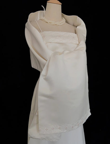 Bescheidene Ballkleider Inspo A-Linie Spaghettiträger Weißer Satin mit Cape für Damen Abendkleid N3222