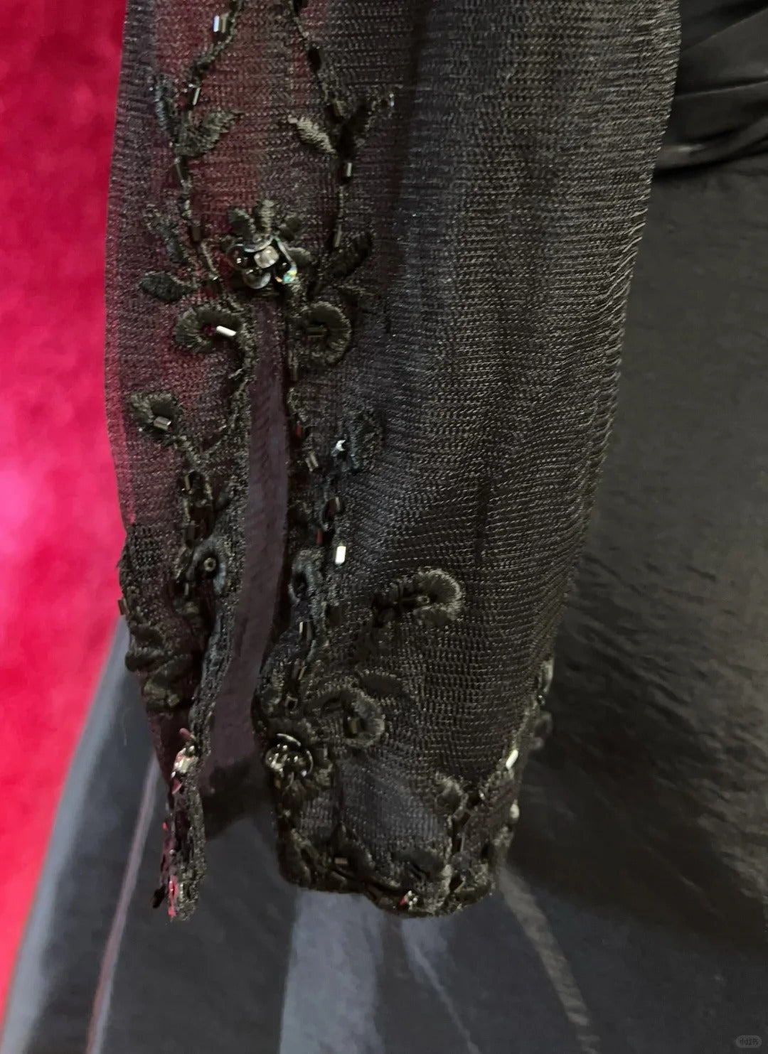 Charmantes robes de bal, robes de soirée avec cravate noire, brodées de perles, manches longues, tenues de soirée formelles N3694