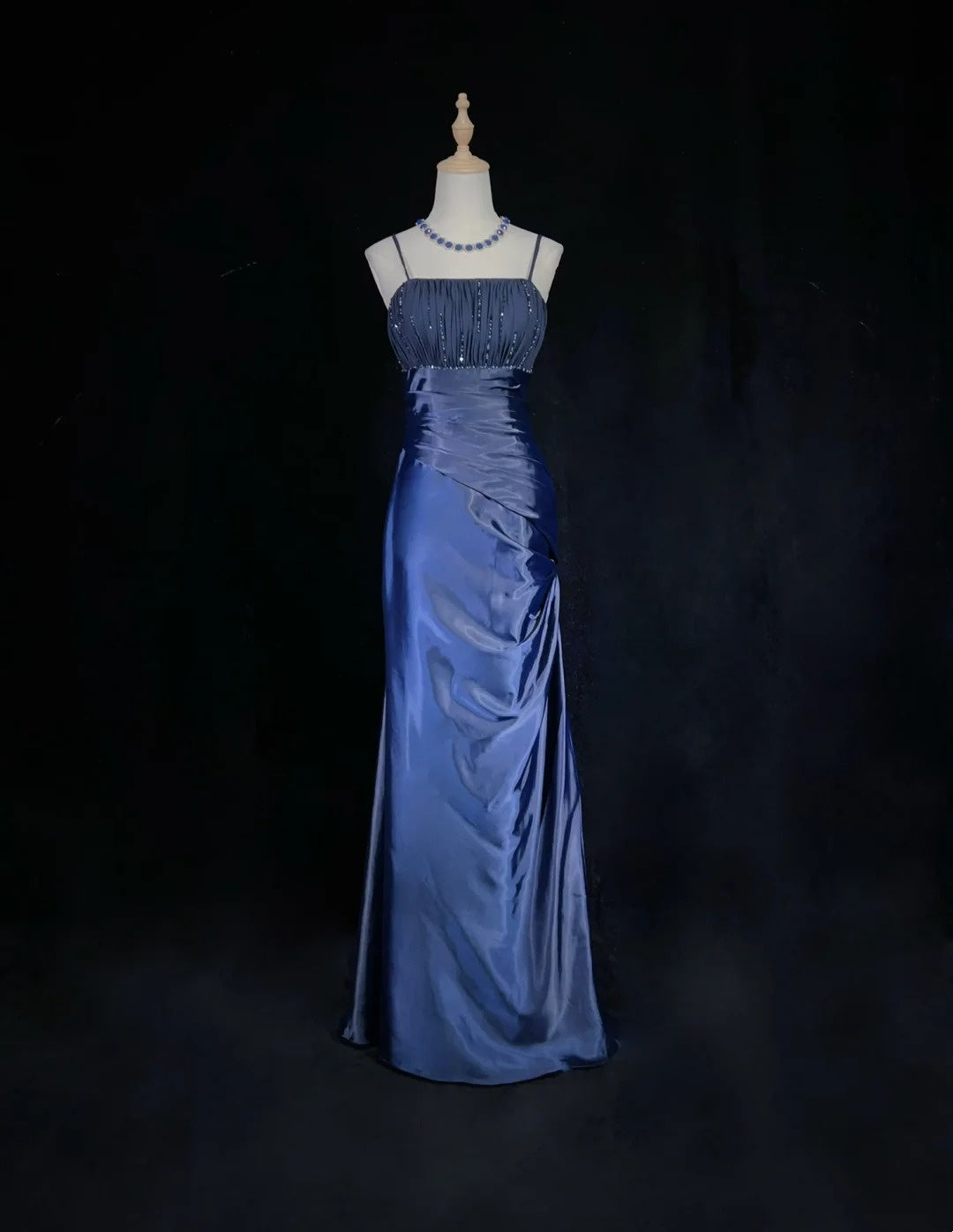 Elegante Ballkleider Meerjungfrau Spaghetti-Träger Marineblau Mit Umhang Ärmelloses Langes Abendkleid N2880