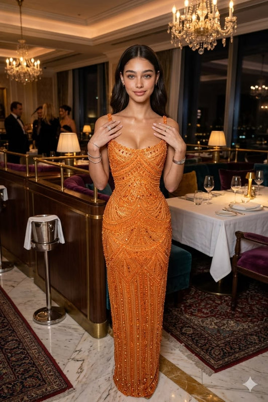 Verträumtes orangefarbenes Pailletten-Spaghettiträger-Ballkleid Ärmellos Meerjungfrauen-Etui mit Edelsteinperlen für Damen N4052