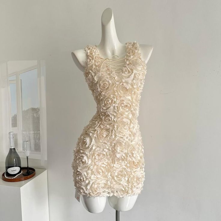 Sexy Sheath V Neck Champagne Floral Short Mini Homecoming Dress Mini Party Dresses RB6820