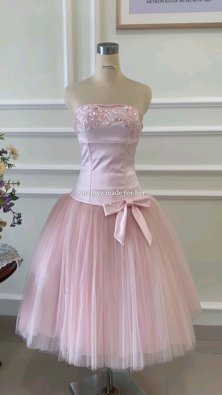 Elegantes Ballkleid Trägerlos Pink Tüll Knielang Inspo Hoco-Kleid Ideen Homecoming Kleider RB4189