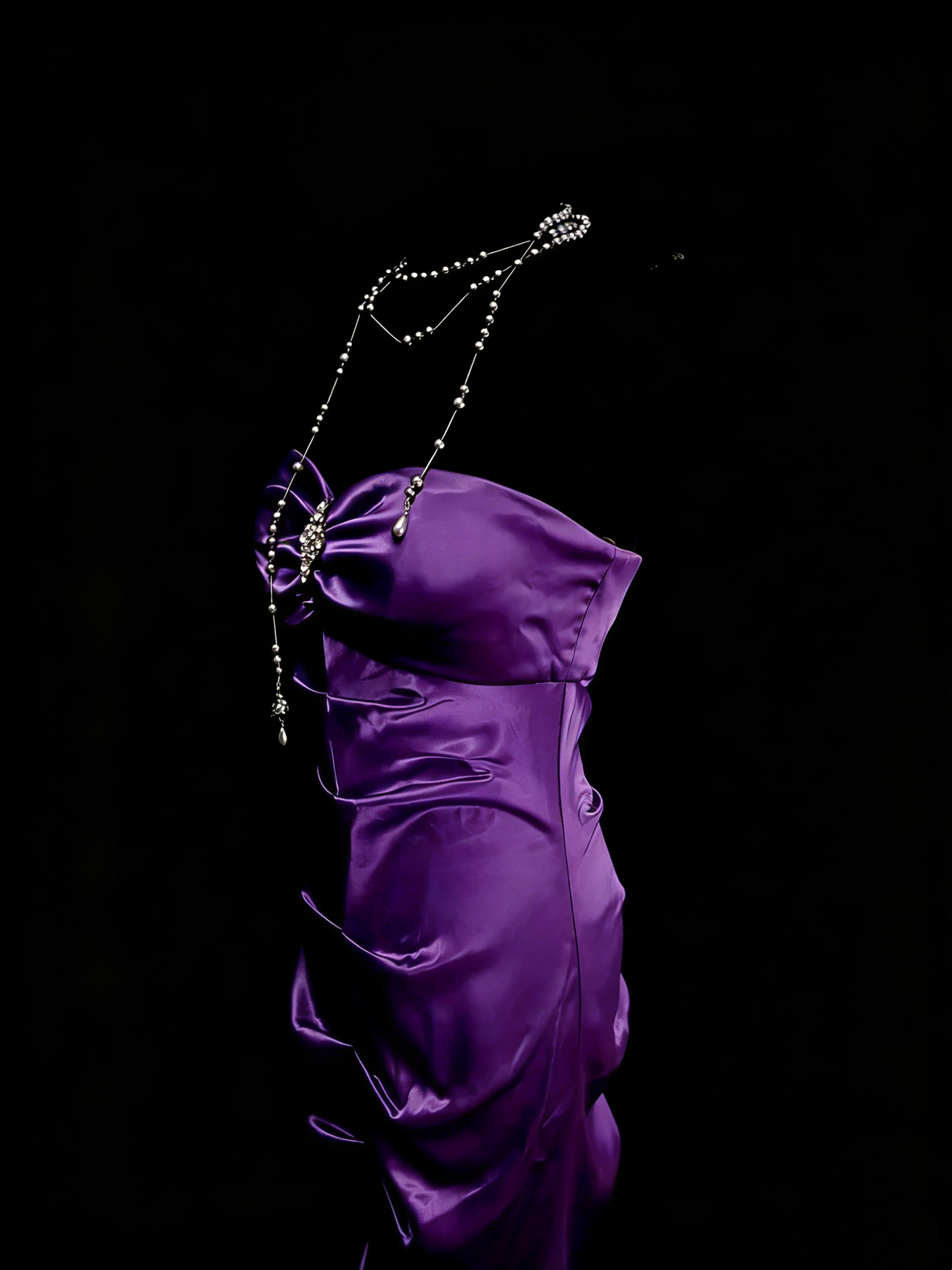 Robe de bal longue de soirée vintage sirène, décolleté cœur, en satin raisin, sans manches, années 80, N1450