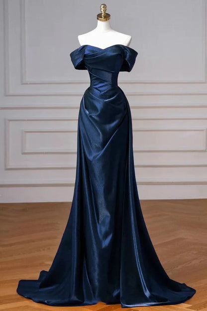 Robe de bal bleu marine à épaules dénudées et traîne amovible N1853