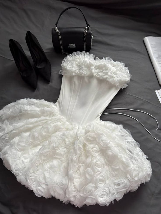 Simple Ball Gown Strapless White Floral Short Birthday Outfits Homecoming Dress Party Dresses RB6426