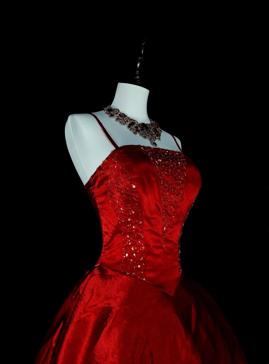 Ball Gown Spaghetti Straps Burgundy Satin Prom Dresses Evening Gown Formal Dress Vintage Party N1776