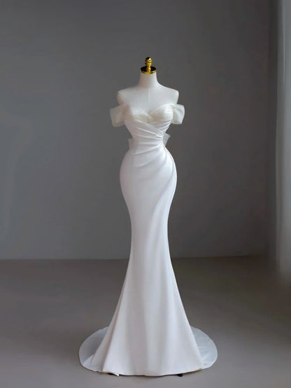 Robe de mariée longue de princesse sirène en satin blanc à épaules dénudées avec manches et traîne AB2186