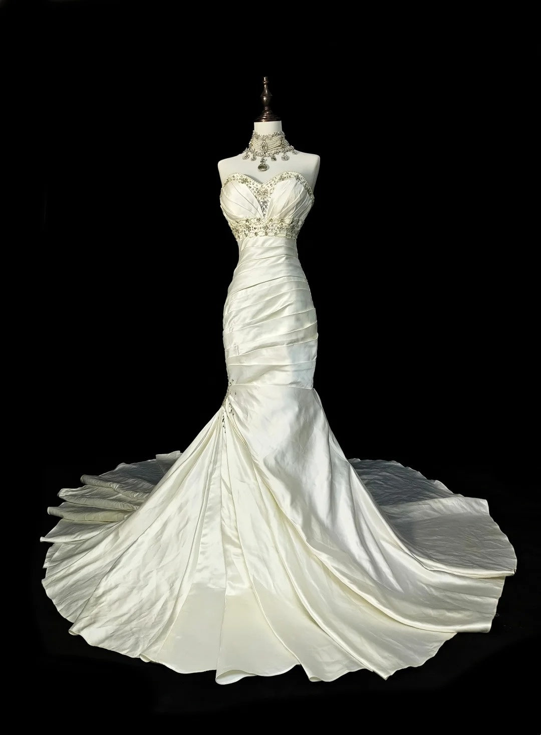 Robe de mariée sirène vintage années 70 avec perles, style conte de fées, référence N1580